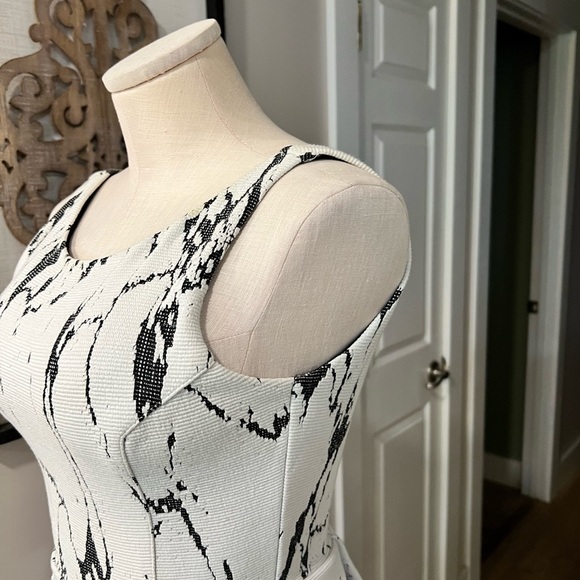 DESIGN LAB  & Lord and Taylor marbling effect sleeves skater dress - Picture 4 of 13